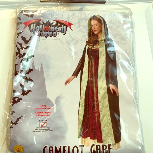 Rubies Camelot Cape