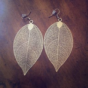 Gold Filigree leaf earrings
