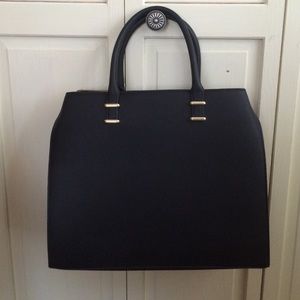 Black tote.