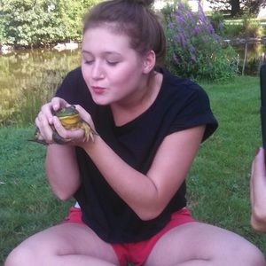 Meet your Posher, Olivia