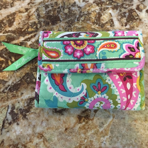 Like New Vera Bradley Wallet