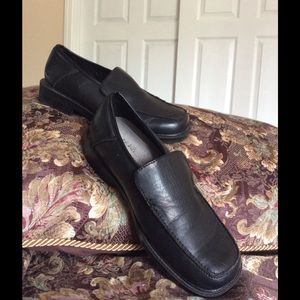 Boys Deer Stags. Size 5M.