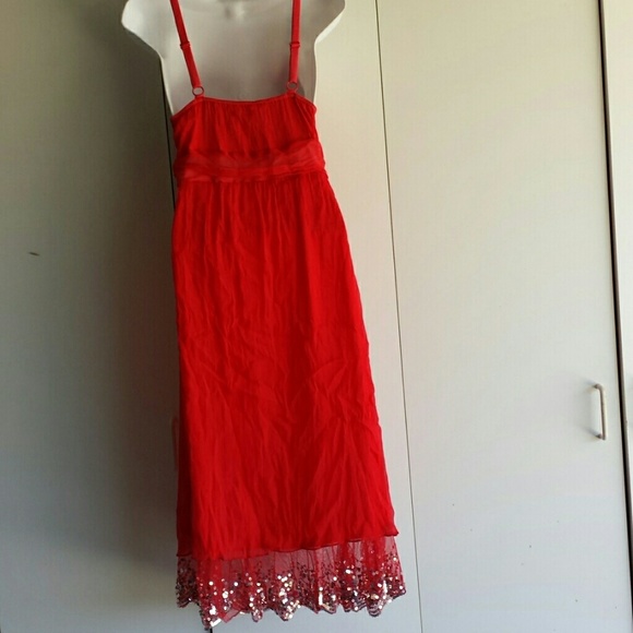 Red chiffon dress - Picture 4 of 4