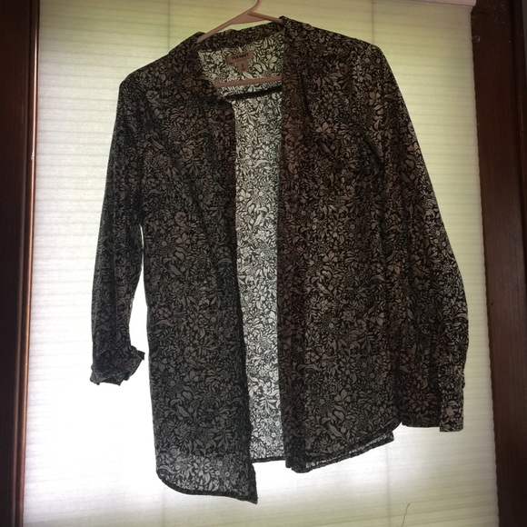 Black and White Old Navy Button up