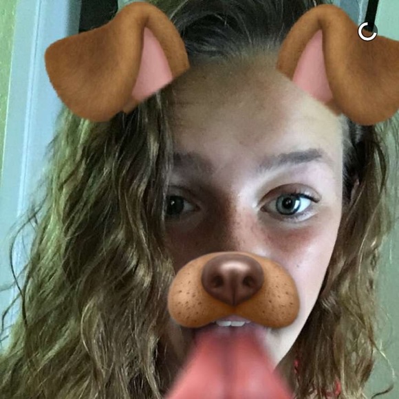 Meet your Posher, Alyssa - Picture 1 of 1