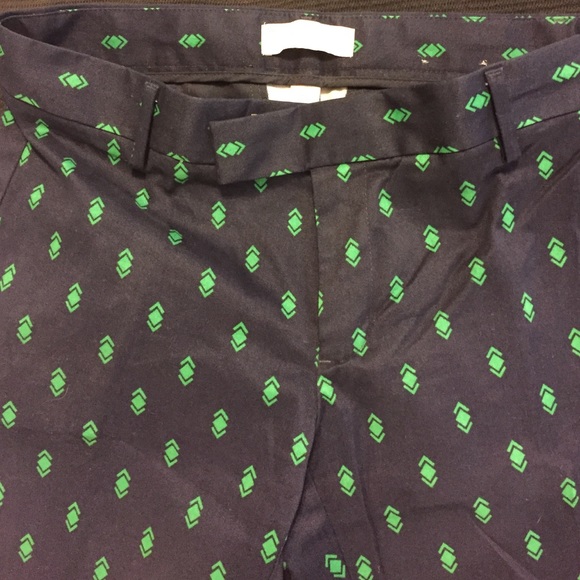 Gap, slim cropped pattern pant. Size 2 - Picture 2 of 2