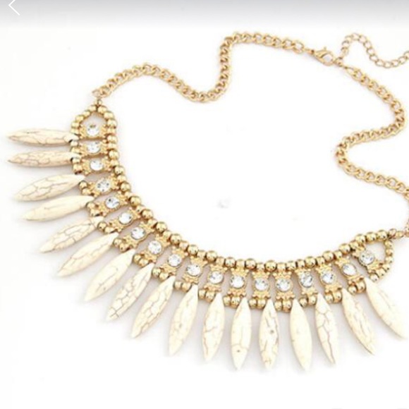 Boho Stone Gold Statement Necklace. - Picture 2 of 3