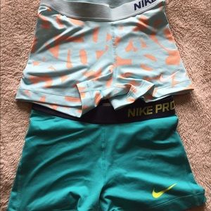 Nike Pro shorts sz Small