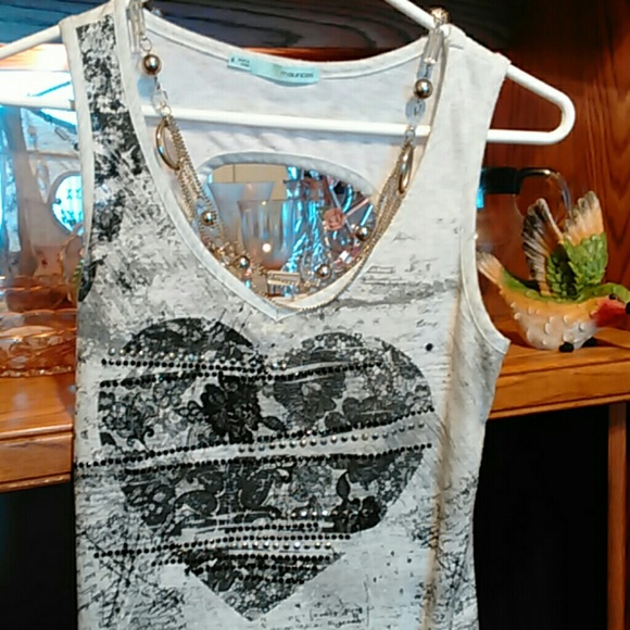 Maurice's Graphic Tank Top Size Small - Picture 2 of 8