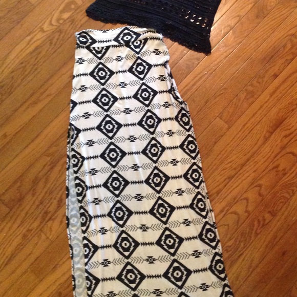 🔴CLEARANCE ITEM🔴Maxi Skirt - Picture 3 of 3