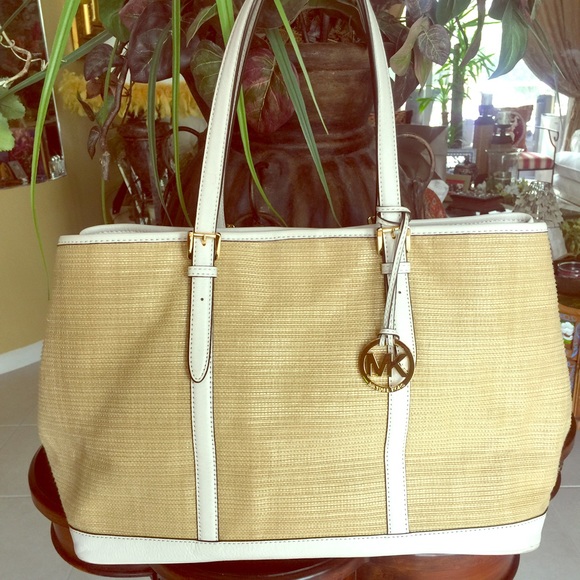 Michael Kors Handbags - Michael Kors tote