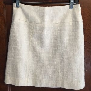 White Banana Republic woven dress skirt