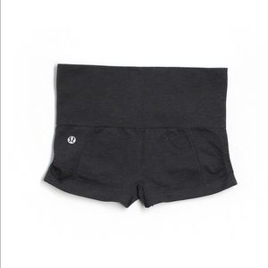 Lululemon Athletica Yoga Shorts Sz 2