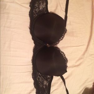 32D Victoria Secret Black Bra