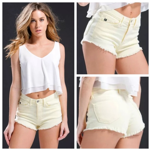 NEW XS 24 pastel yellow high waisted denim shorts