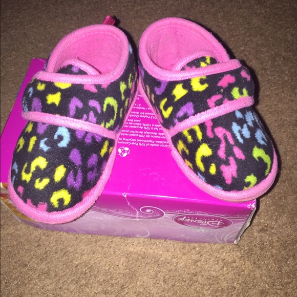 Small size 5-6 toddler slippers