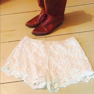 White Lace Shorts Mossimo L