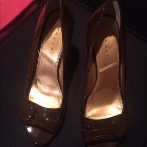 Tahari  heels