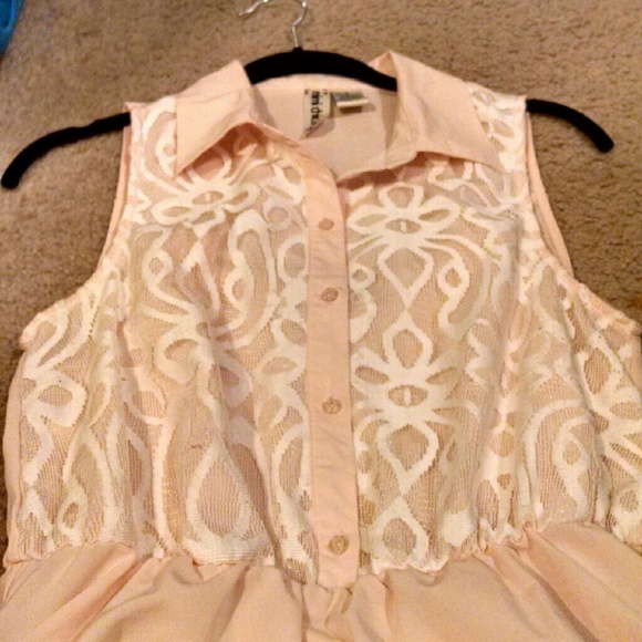 High-low blush dress front lace accent - Picture 3 of 4