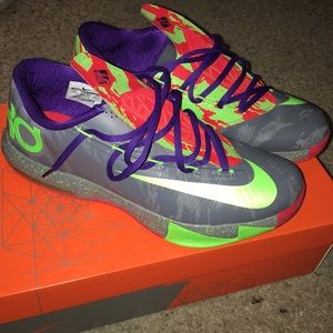 KD 6 Door Hoops size Men's 10.5