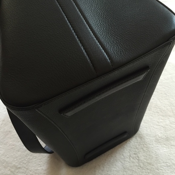 Large Givenchy Antigona - Picture 2 of 4