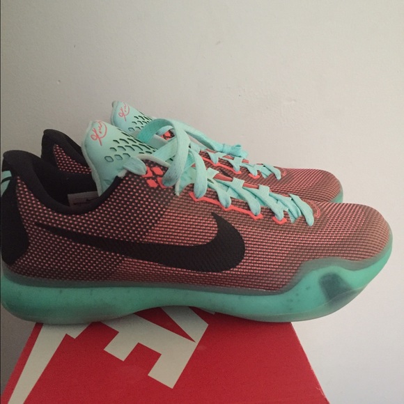 Brand new Authentic Kobe Bryant Sneakers