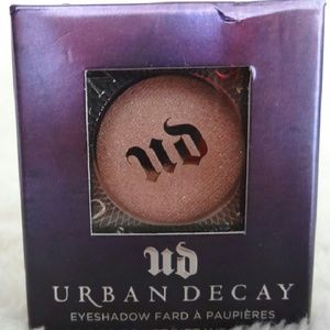 SOLD Urban Decay New Eye Shadow - Sn@tch