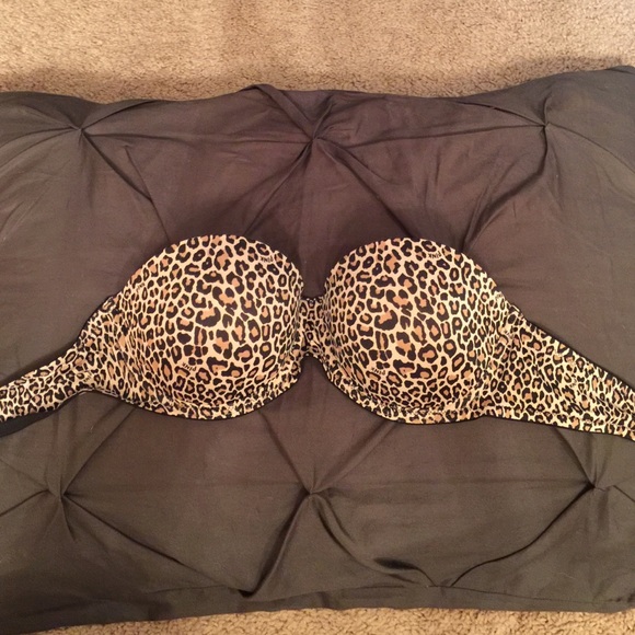 Victoria Secret Strapless Bra