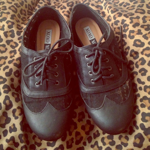 Leather lace Oxfords