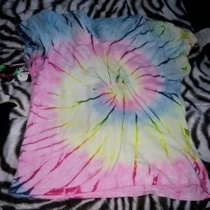 Tie dye v neck