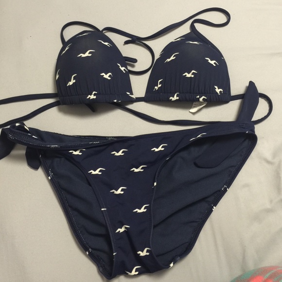 Hollister bikini in good condition. Lg top, med bt
