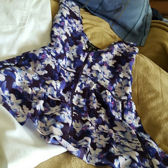 JESSICA SIMPSON sheer summer blouse
