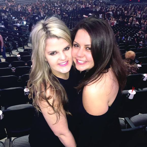 Meet your Posher, Samantha