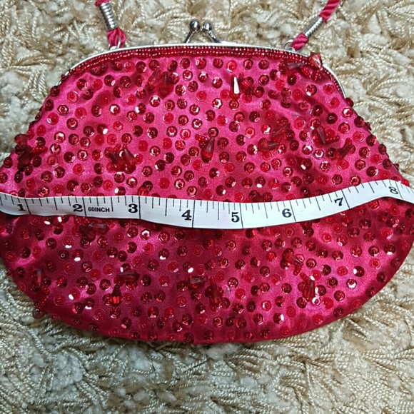 Red Evening Bag Beaded - Picture 2 of 4