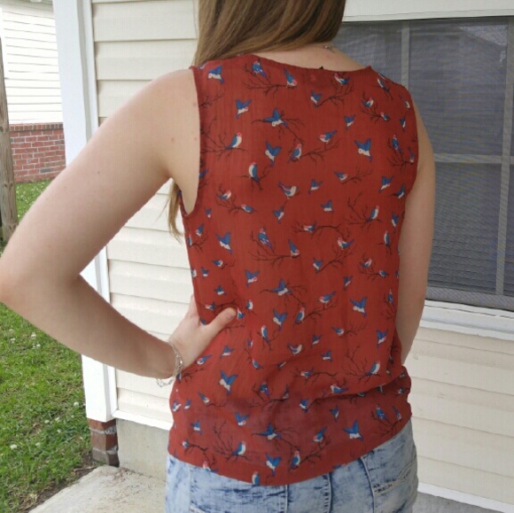 Top - Picture 2 of 2