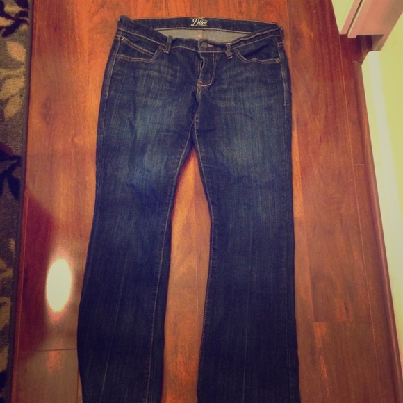 Old navy 8s diva jeans great condition