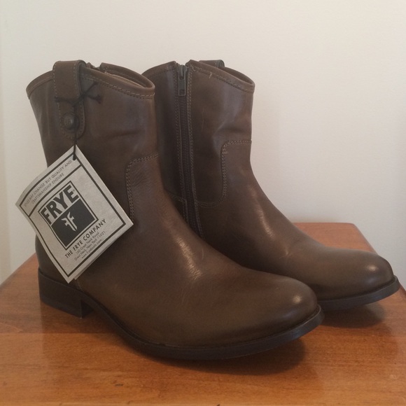 FRYE Melissa Button Short Boots - Picture 2 of 4