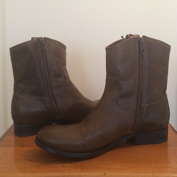 FRYE Melissa Button Short Boots - Picture 4 of 4