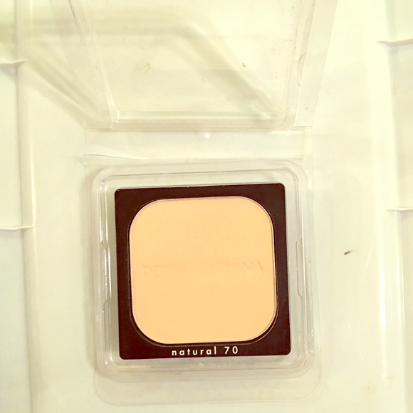 Dolce and Gabana pressed powder