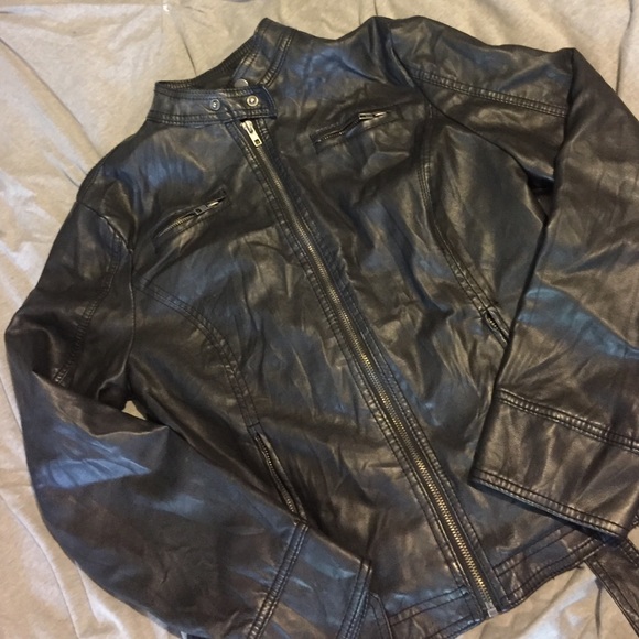 Spring motorcycle jacket 💁🏻 - Picture 2 of 2