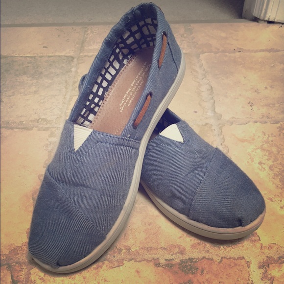 Denim-style authentic TOMS shoes