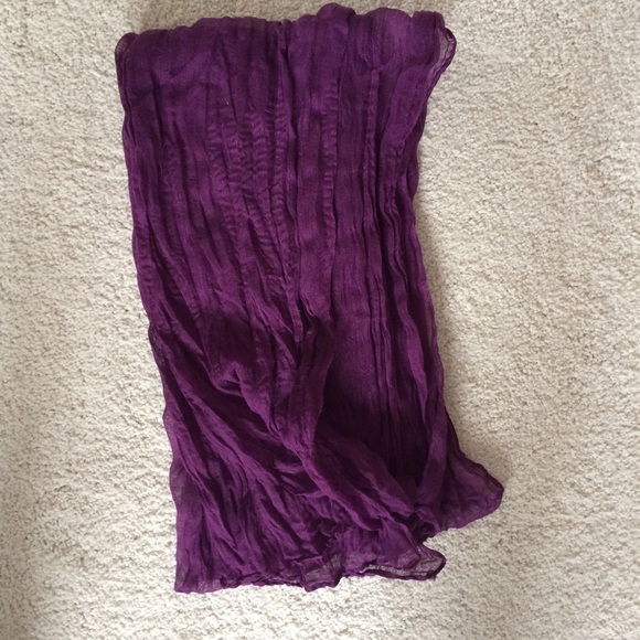 Two scarfs - Picture 2 of 3