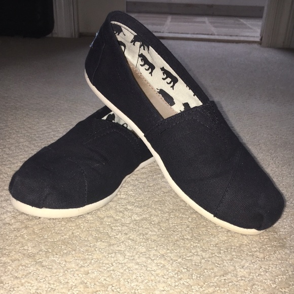 TOMS Black Canvas Women's Classic