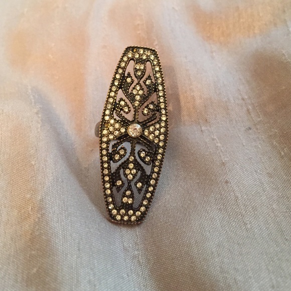 Gorgeous ring - Picture 2 of 2