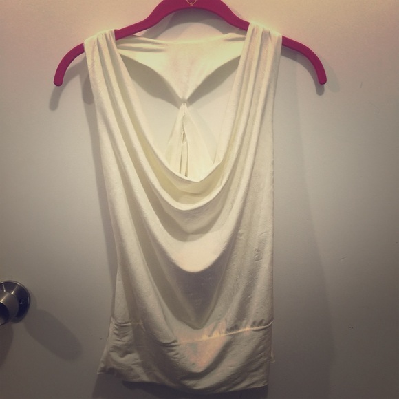 🚫SOLD❌ Arden B - open back tank top!
