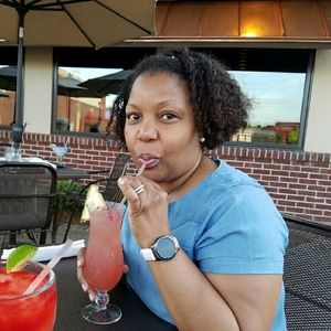 Meet your Posher, Pam