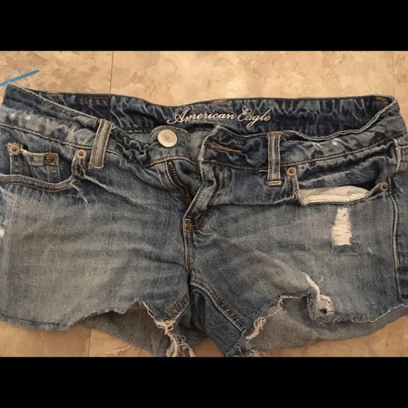 Sz 4 AE shorts