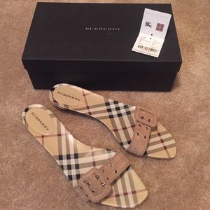 Burberry flats 39.5 EUC