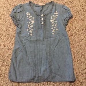 Chambray short sleeved shirt with white embroidery