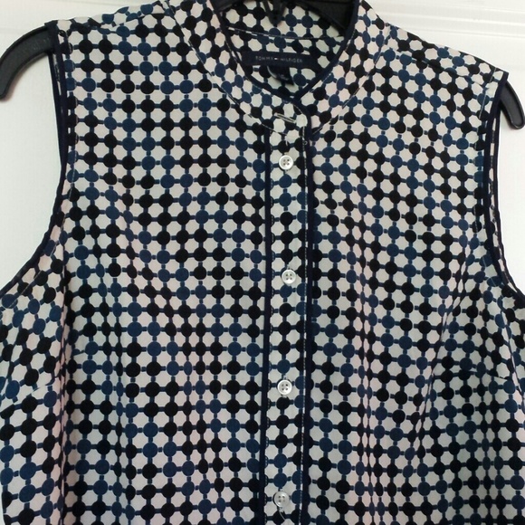 Tommy hilfiger top/ only worn once